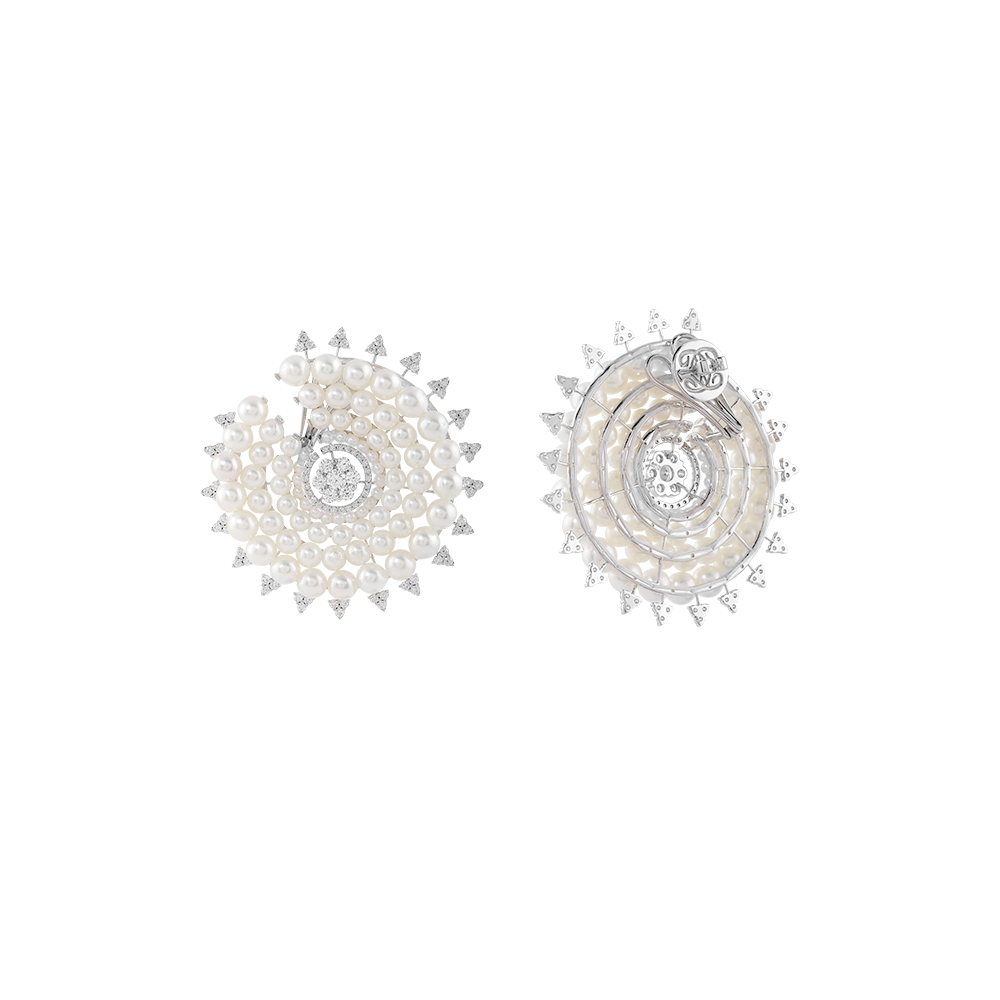 Pearl & Round Diamond Circle Earrings Image