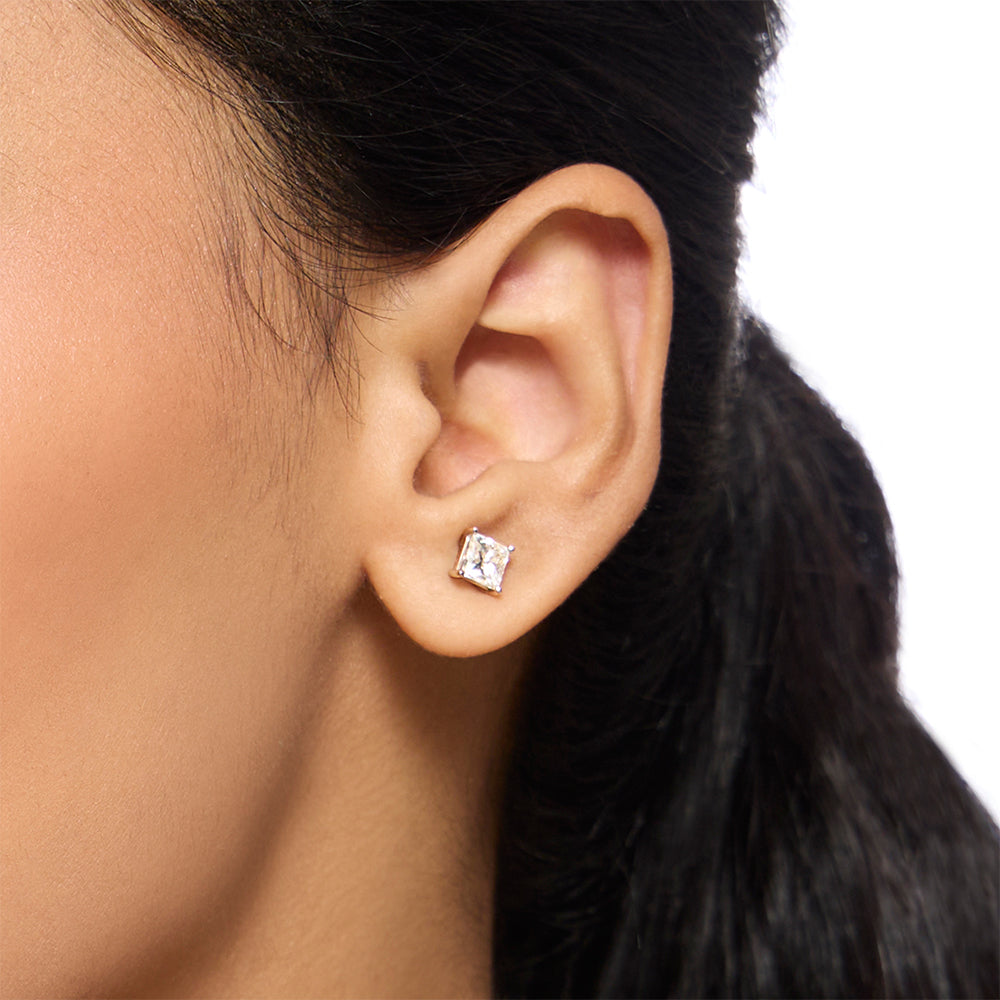 Princess-Cut Earstuds Image